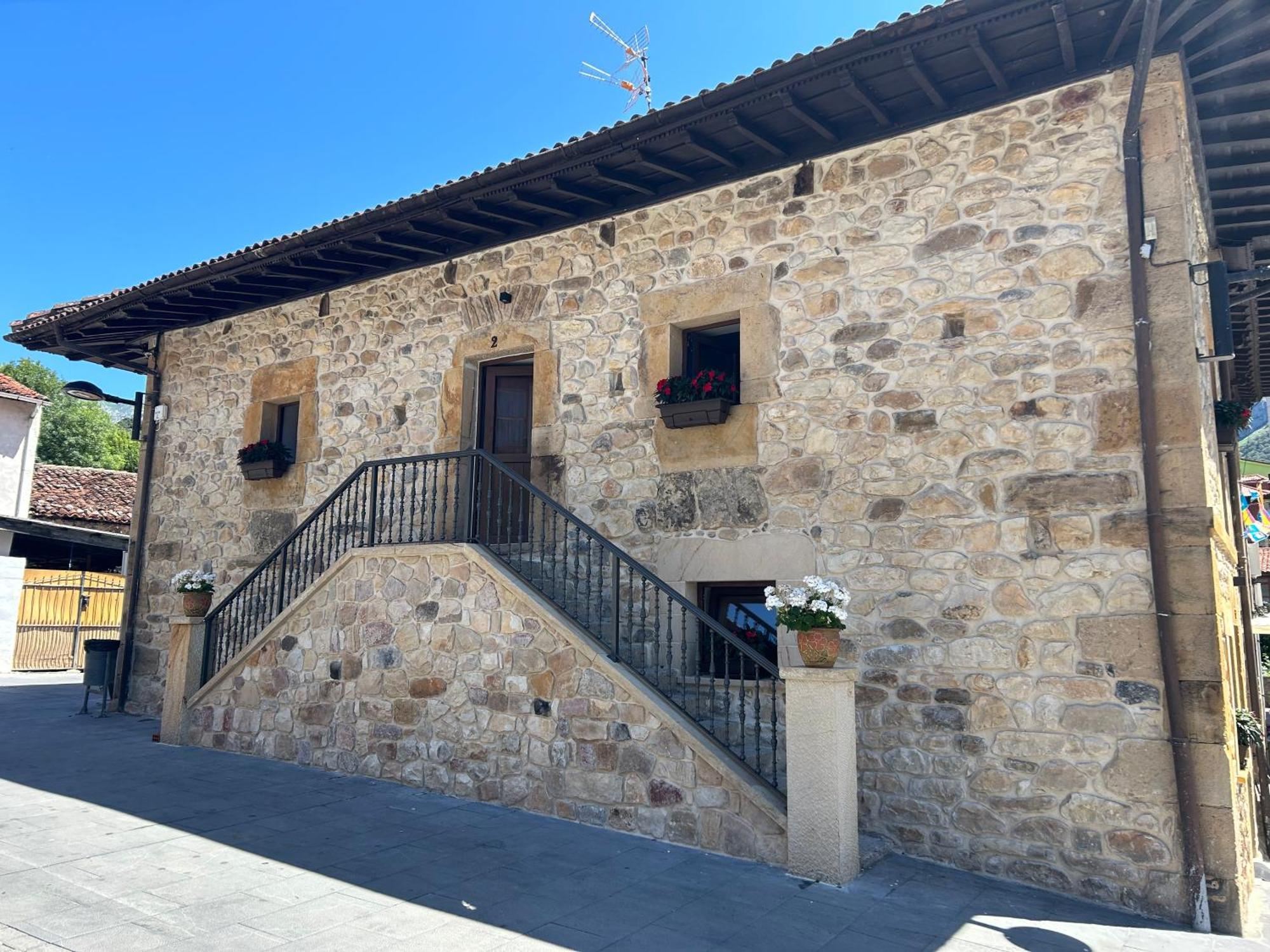 Apartamentos San Roque 阿里纳斯·德·卡伯瑞勒斯 外观 照片