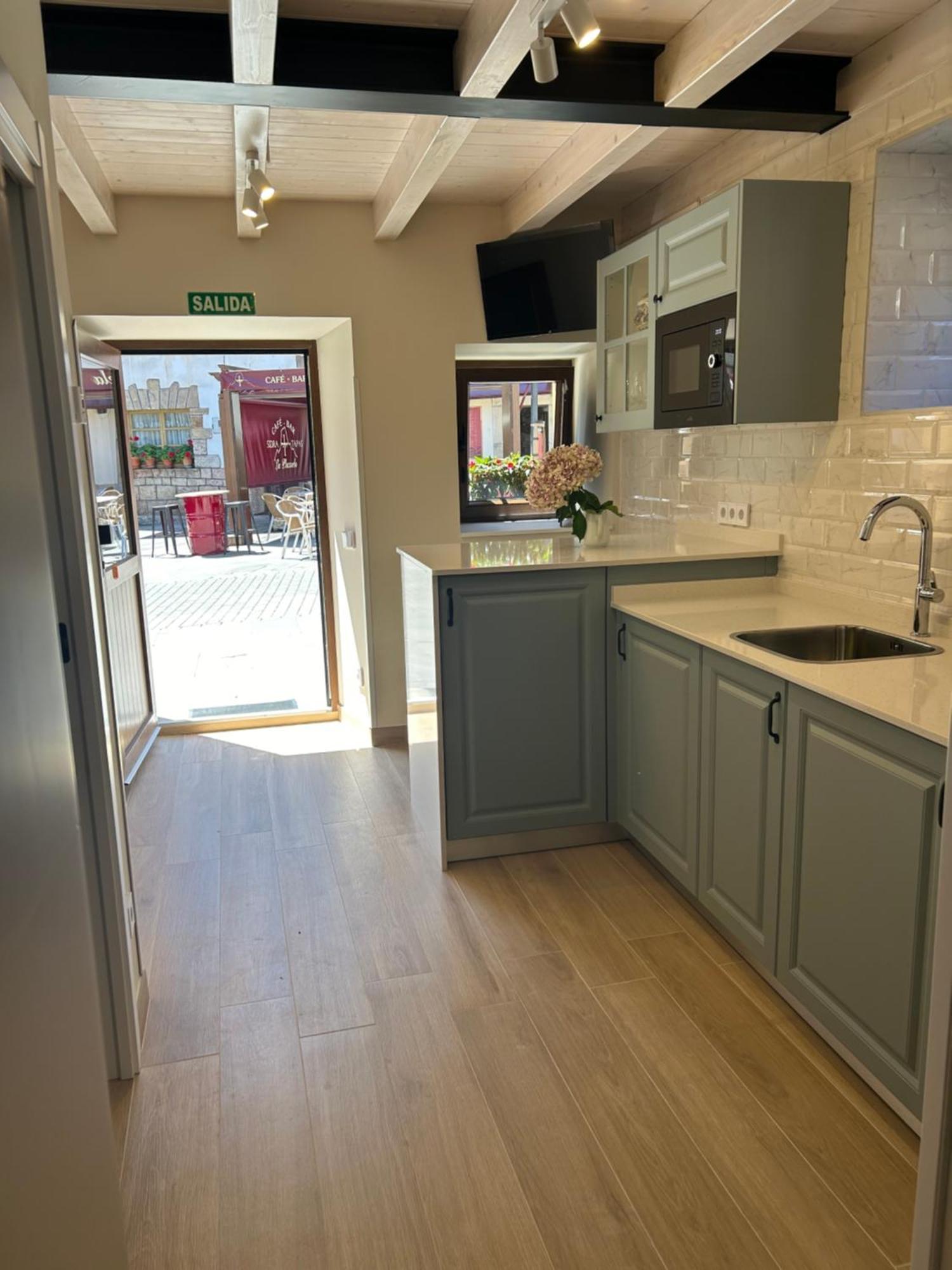 Apartamentos San Roque 阿里纳斯·德·卡伯瑞勒斯 外观 照片